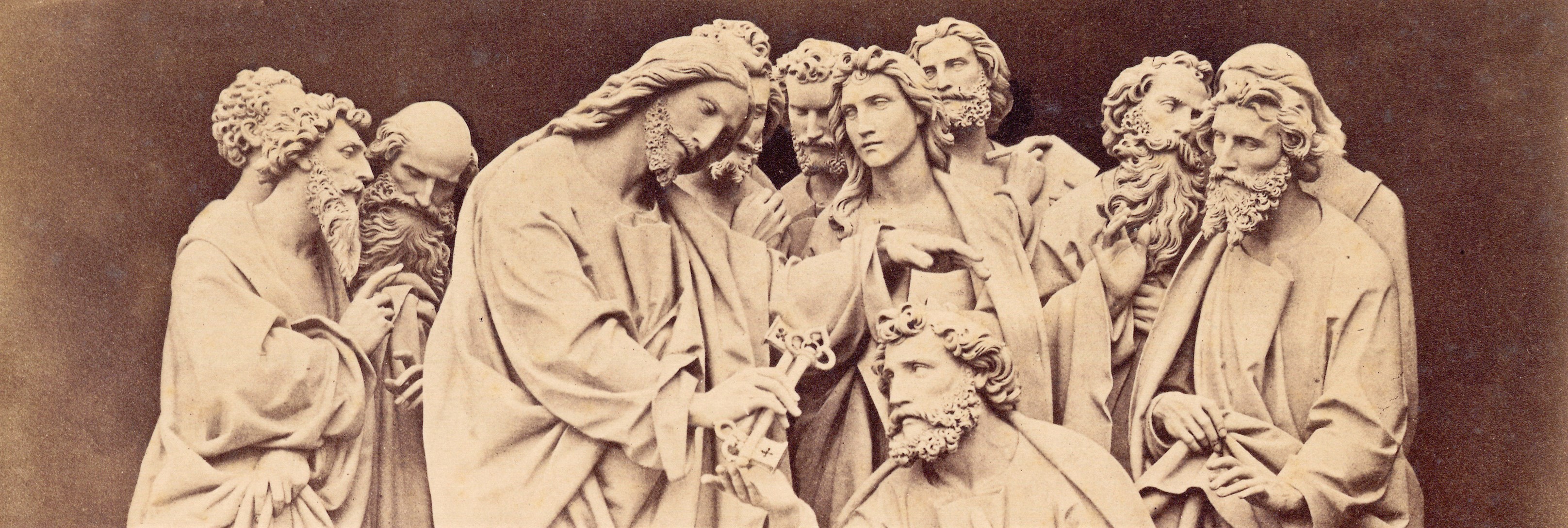 Joseph Knabl (1819 – 1881), Die Verleihung der Schlüsselgewalt an den Apostel Petrus, 1854/58, Holz, gefasst, Velden an der Vils (Landkreis Landshut), Pfarrkirche St. Peter, Hochaltar, Mittelschrein [Detailaufnahme einer Photographie, 2. H. 19. Jahrhundert, Museum Fließ]